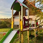 Zagroda Na Pacanach Bed & Breakfast