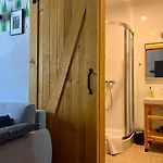 Zagroda Na Pacanach Bed & Breakfast 3*