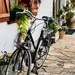 Zagroda Na Pacanach Bed & Breakfast 3*
