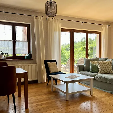 Zagroda Na Pacanach Bed & Breakfast *